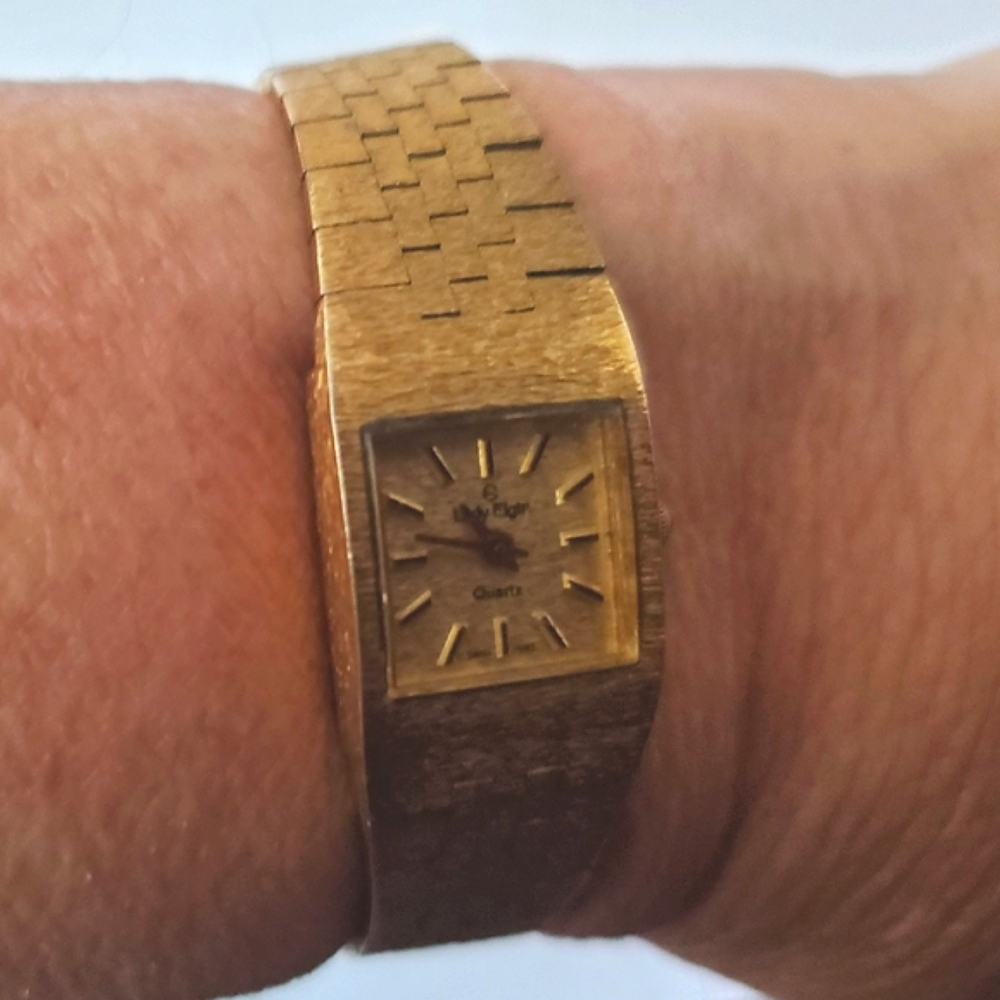 Lady Elgin Gold Watch Sapphire Stem Cap Vintage